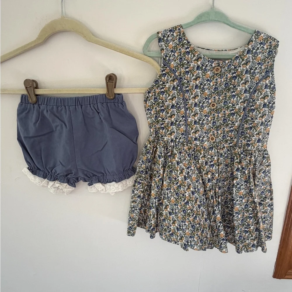 Girl August play set Charming Blue Floral Kids Matching Set - Picture 3 of 9